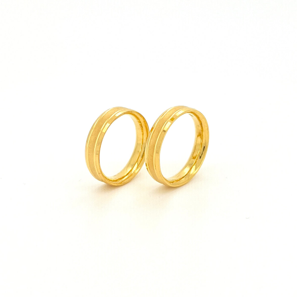 Lined Matte Comfort Ring — image 2